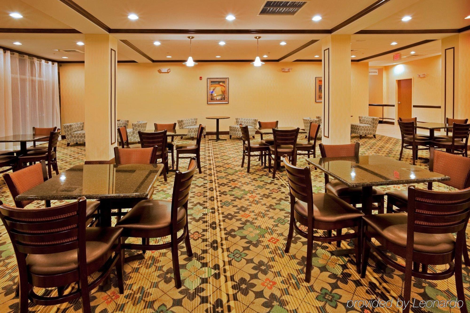 Holiday Inn Express Hotel & Suites Palm Bay By Ihg Exterior foto